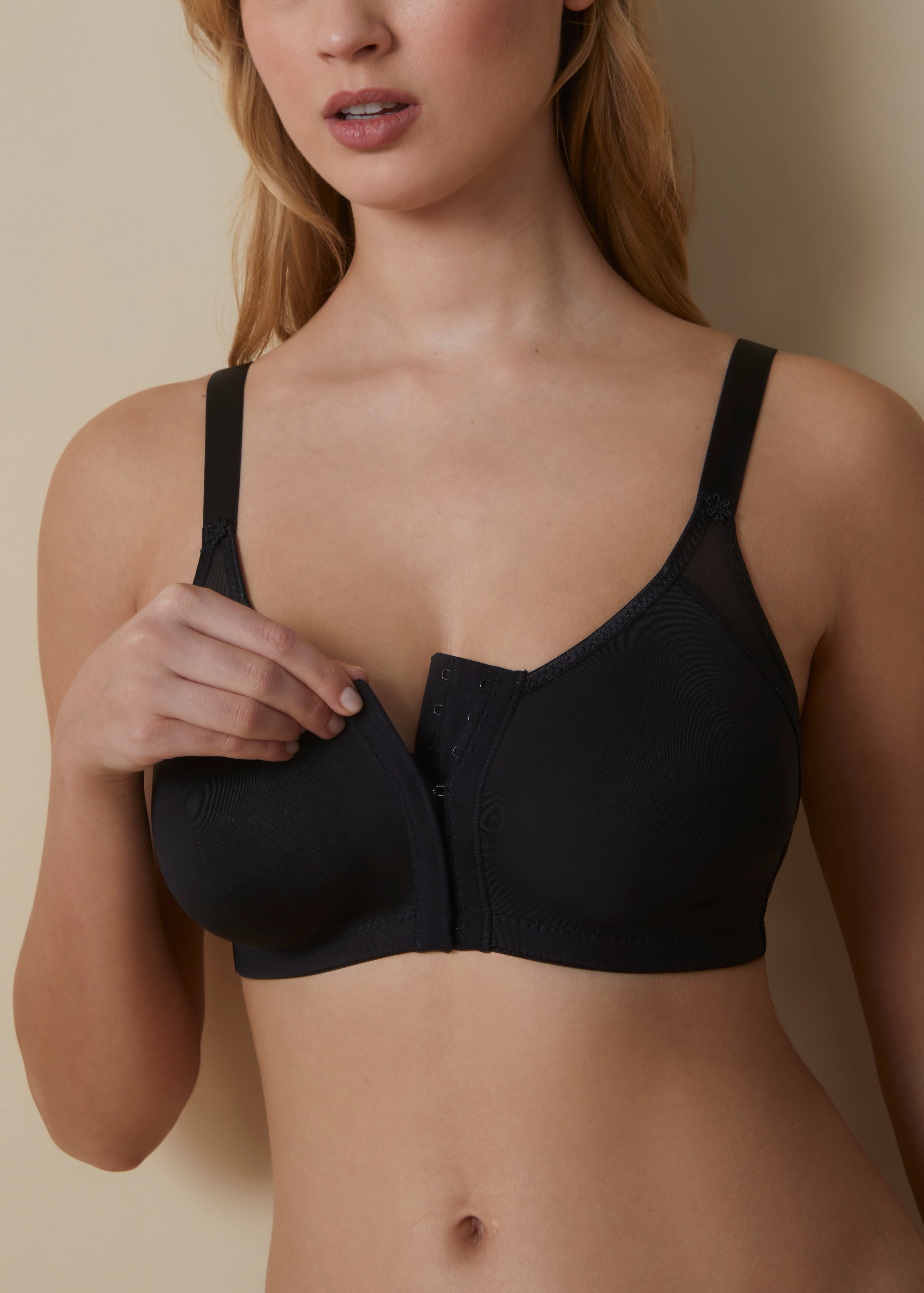 Reggiseno senza ferretto e senza imbottitura con pratica chiusura davanti e inserti traspiranti
